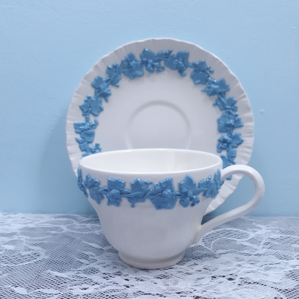 Wedgwood Queensware Lilac Blue Cream Seashell Edge Embossed Grapes Teacup Saucer - Picture 1 of 15